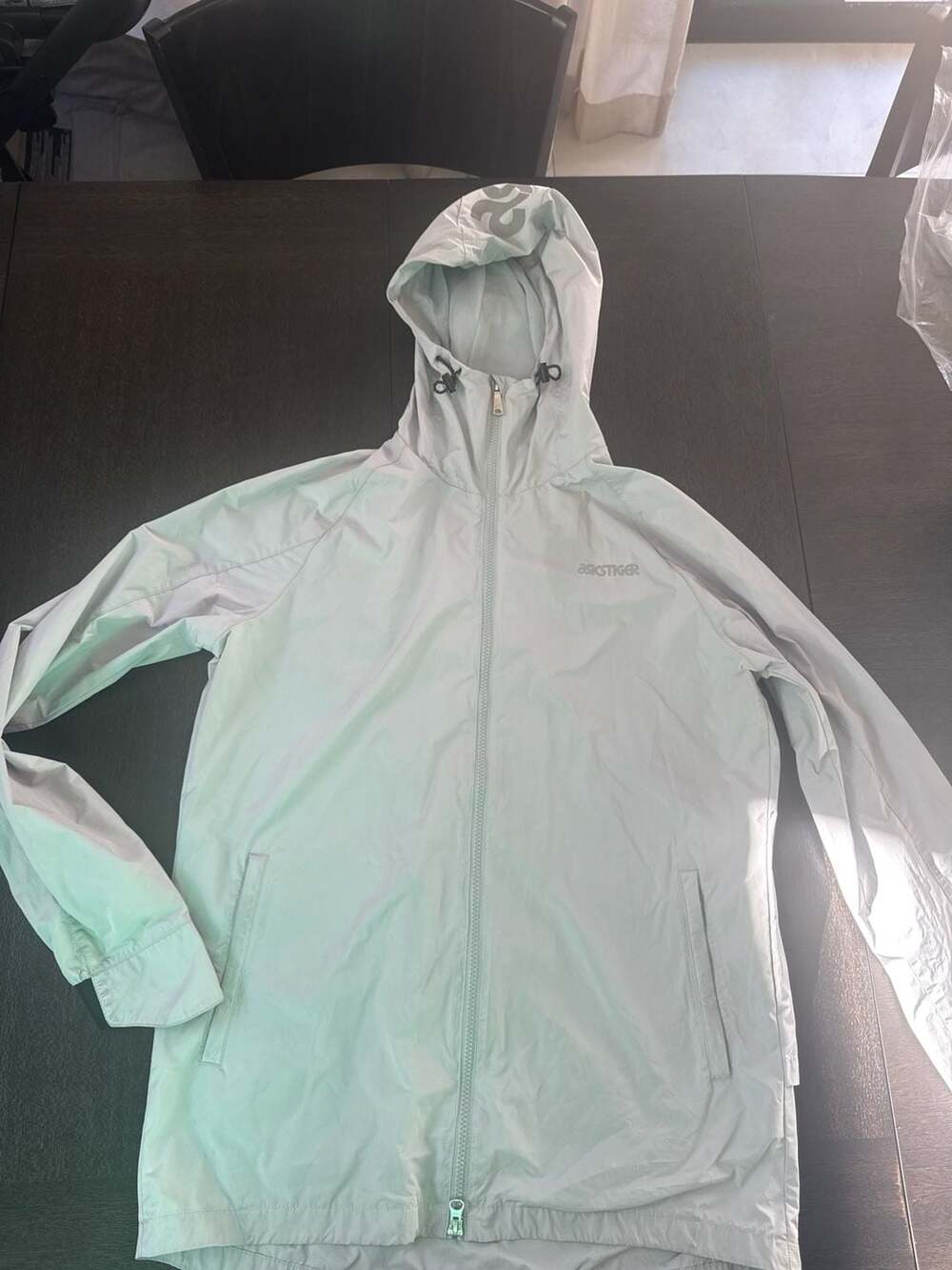 AsicsTiger Men's Silver Reflective Logo Hooded Windbreaker Jacket Medium